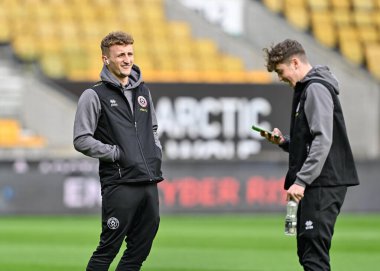 Sheffield United takımından Sam Curtis, Premier League maçında Wolverhampton Wanderers, Sheffield United 'a karşı Molineux, Wolverhampton, Birleşik Krallık' ta 25 Şubat 202 'de oynanan maçta sahada gülümsedi.