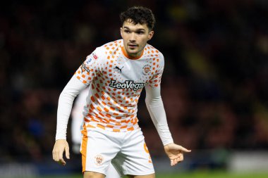 Blackpool takımından Kyle Joseph 27 Şubat 202 'de Londra Matchroom Stadyumu' nda oynanan Leyton Orient-Blackpool maçında izlemektedir.