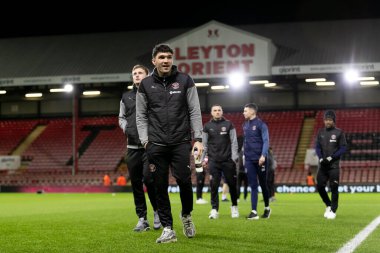 Blackpool 'un oyuncuları, 27 Şubat 202' de Londra 'daki Matchroom Stadyumu' nda oynanan Gökyüzü İddia Ligi 1 karşılaşması öncesinde stadyuma geldiler.