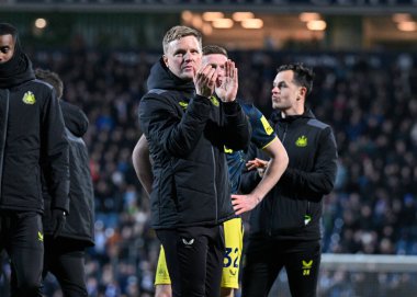Newcastle United takımının teknik direktörü Eddie Howe, Birleşik Krallık 'ın Blackburn kentinde oynanan 5. Raund Blackburn Rovers - Newcastle United maçında taraftarlarını alkışladı.