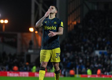 Newcastle United takımından Bruno Guimares, Birleşik Krallık 'ın Blackburn kentinde oynanan 5. Raund Blackburn Rovers' a karşı Newcastle United maçında, 27 Şubat 2024 tarihinde oynanan çatışmada aldığı cezayı kutluyor. 