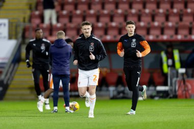 Blackpool takımından Callum Connolly 27 Şubat 202 'de Londra Matchroom Stadyumu' nda oynanan 1.