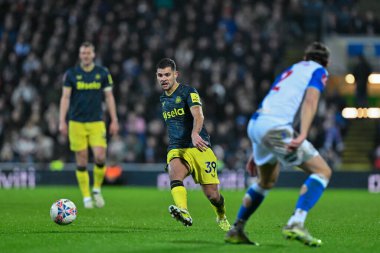 Newcastle United takımından Bruno Guimares, Birleşik Krallık 'ın Blackburn kentinde oynanan 5. Raund Blackburn Rovers - Newcastle United karşılaşmasında topu pas attı. 