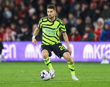 Arsenal 'den Jorginho, İngiltere' nin Sheffield Lane şehrinde oynanan Premier Lig maçında Sheffield United ve Arsenal maçında topa vuruyor.