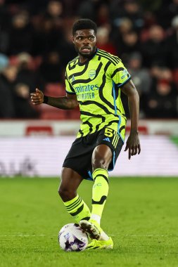 Arsenal 'den Thomas Partey Premier Lig maçında topu kontrol ediyor. Sheffield United, Sheffield Lane, İngiltere' de 4 Mart 202 'de Arsenal' e karşı.