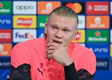 Manchester City 'den Erling Haaland, Manchester Şampiyonlar Ligi Basın Konferansı sırasında Etihad Kampüsü, Manchester, İngiltere, 5 Mart 2024