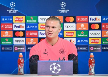 Manchester City 'den Erling Haaland, Manchester Şampiyonlar Ligi Basın Konferansı sırasında Etihad Kampüsü, Manchester, İngiltere, 5 Mart 2024