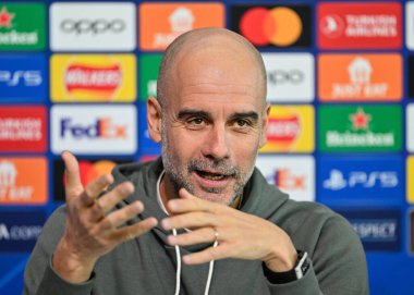 Manchester City Şampiyonlar Ligi Basın Konferansı sırasında 5 Mart 2024 'te Etihad Kampüsü' nde Manchester City 'nin Pep Guardiola teknik direktörü