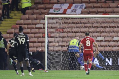 Barnsley 'den Liam Roberts penaltıdan kurtuldu. Ancak Bolton Wanderers' dan Randell Williams 5 Mart 202 'de Oakwell, Barnsley' de oynanan Sky Bet 1 maçında 2-2 'lik skorla Bolton Wanderers' a karşı.
