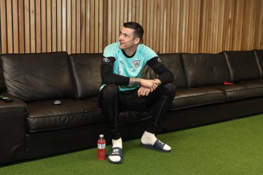 Barnsley 'den Liam Roberts, 5 Mart 202' de Oakwell, Barnsley 'de oynanan Sky Bet 1 karşılaşmasında soyunma odasında soyunma odasında Bolton Wanderers' a karşı.