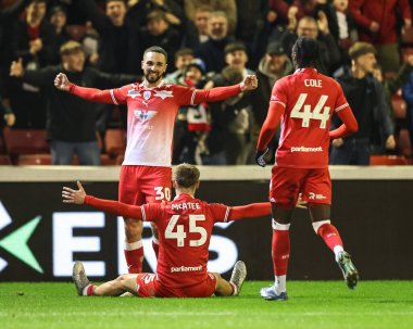 Barnsley 'den John Mcatee, 5 Mart 202' de Oakwell, Barnsley, Birleşik Krallık 'ta oynanan Sky Bet Lig 1 karşılaşmasında 1-0 kazanma hedefini kutluyor.