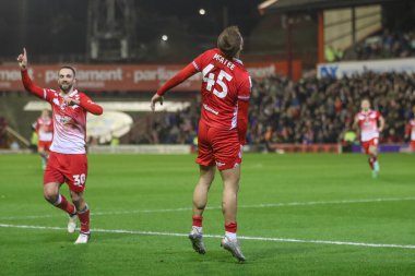 Barnsley 'den John Mcatee, 5 Mart 202' de Oakwell, Barnsley, Birleşik Krallık 'ta oynanan Sky Bet Lig 1 karşılaşmasında 1-0 kazanma hedefini kutluyor.