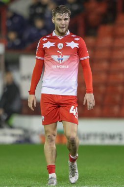 Barnsley takımından John Mcatee 5 Mart 202 'de Oakwell, Barnsley' de Barnsley ve Bolton Wanderers maçında