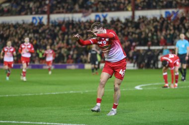Barnsley 'den John Mcatee, 5 Mart 202' de Oakwell, Barnsley, Birleşik Krallık 'ta oynanan Sky Bet Lig 1 karşılaşmasında 1-0 kazanma hedefini kutluyor.