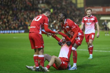 Barnsley 'den John Mcatee, 5 Mart 202' de Oakwell, Barnsley, Birleşik Krallık 'ta oynanan Sky Bet Lig 1 karşılaşmasında 1-0 kazanma hedefini kutluyor.