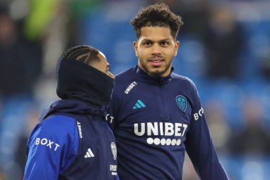 Leeds United takımından Georgina Rutter, Leeds United takımının 5 Mart 202 'de Leeds, Leeds' de oynanan Sky Bet Şampiyonası karşılaşması öncesinde Crysencio Summerville ile konuşuyor.