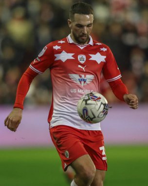 Barnsley 'den Adam Phillips, Sky Bet Ligi 1 maçında Barnsley ile Bolton Wanderers arasında 5 Mart 202' de Oakwell, Barnsley, İngiltere 'de oynanan maçta.