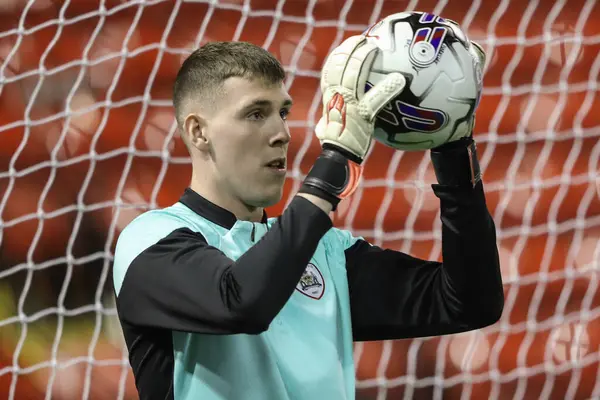 Barnsley 'den Kieren Flavell, Sky Bet Ligi 1 maçında Oakwell, Barnsley, İngiltere' de Bolton Wanderers 'a karşı 5 Mart 202' de oynanan maç öncesi ısınma maçında