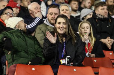 Barnsley taraftarları Sky Bet Ligi 1 maçında Barnsley ile Bolton Wanderers arasında Oakwell, Barnsley, İngiltere 'de 5 Mart 202