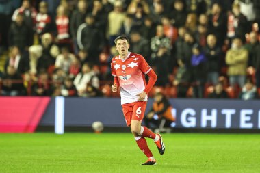 Barnsley 'li Mal de Gevigney, Sky Bet Ligi 1 maçı sırasında Oakwell, Barnsley, İngiltere' de Bolton Wanderers 'a karşı 5 Mart 2024