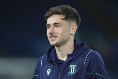 Stoke City 'den Luke Cundle, 5 Mart 202' de Leeds United ile Stoke City arasındaki Sky Bet Şampiyonası öncesinde Elland Road Stadyumu 'na geldi.