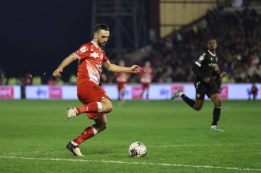 Barnsley 'den Adam Phillips, 5 Mart 202' de Oakwell, Barnsley 'de oynanan Sky Bet 1 karşılaşmasında Bolton Wanderers' a karşı.