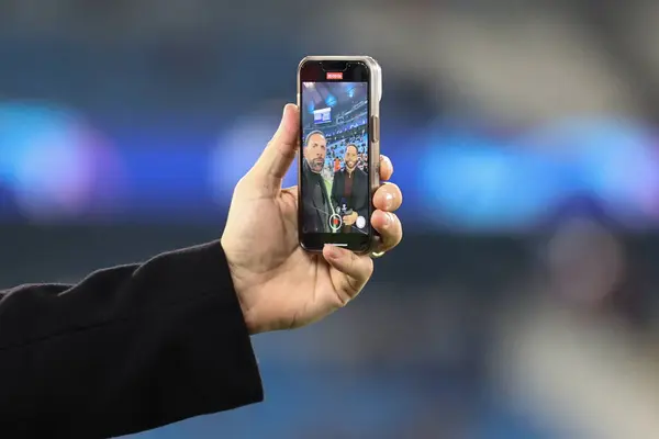 Rio Ferdinand Toma Una Selfie Mismo Joleon Lescott Durante Partido — Foto de Stock