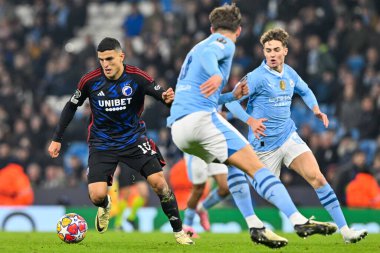 FC Kopenhag 'dan Muhammed Elyounoussi UEFA Şampiyonlar Ligi maçında Manchester City ile F.C. Kopenhag Etihad Stadyumu, Manchester, İngiltere, 6 Mart 202