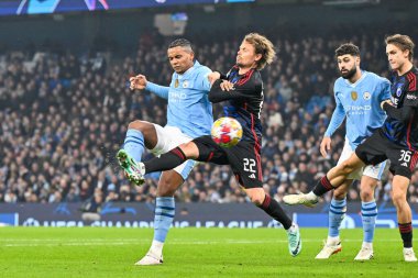 Manchester City 'den Manuel Akanji UEFA Şampiyonlar Ligi karşılaşmasında 1-0 öne geçiyor. Kopenhag Etihad Stadyumu, Manchester, İngiltere, 6 Mart 202