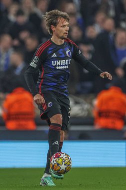 FC Kopenhag 'dan Peter Ankersen UEFA Şampiyonlar Ligi maçında Manchester City ile F.C. Kopenhag Etihad Stadyumu, Manchester, İngiltere, 6 Mart 202