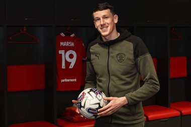 Barnsley 'li Mal de Gevigney, 9 Mart 2024' te Oakwell, Barnsley 'de oynanan Sky Bet Lig 1 maçı sırasında soyunma odasında.