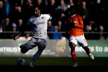 Marlon Pack of Portsmouth, Sky Bet 1 karşılaşmasında Blackpool Portsmouth ile 9 Mart 202 'de Bloomfield Road, Blackpool' da karşılaştı.