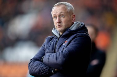 Neil Critchley Blackpool teknik direktörü Sky Bet 1 maçında Blackpool Portsmouth 'a karşı Bloomfield Road, Blackpool, İngiltere, 9 Mart 202