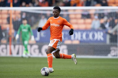 Blackpool takımından Karamoko Dembele 9 Mart 202 'de Bloomfield Road, Blackpool' da Blackpool-Portsmouth maçında