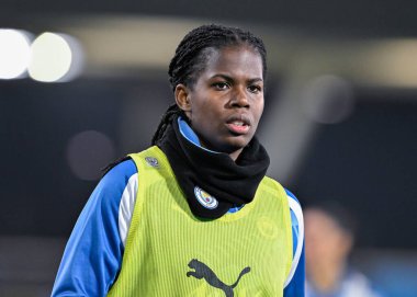 Manchester City 'li Khadija Shaw, Manchester, İngiltere' deki Joie Stadyumu 'nda oynanan FA Kadınlar Ligi Yarı Final karşılaşmasında maç öncesinde ısınıyor.
