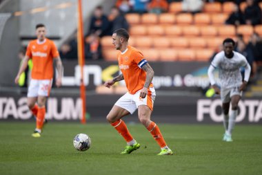 Blackpool takımından Oliver Norburn 9 Mart 202 'de Bloomfield Road, Blackpool' da Blackpool-Portsmouth maçında