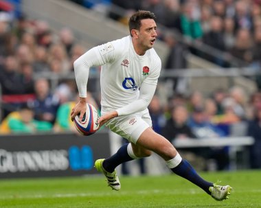 İngiltere 'den Alex Mitchell, 9 Mart 202' de Twickenham Stadyumu 'nda oynanan 2024 Guinness 6 uluslar arası maçında pas verecek.