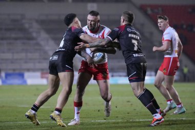 St. Helens 'den Curtis Sironen, 8 Mart 202' de St. Helens-Salford Red Devils maçında Salford Red Devils 'in 4. Raundunda Salford Red Devils' i savundu.