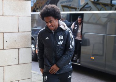 Fulham 'dan Willian, Premier Lig maçı sırasında Wolverhampton Wanderers' a karşı Molineux, Wolverhampton, Birleşik Krallık 'ta 9 Mart 202' de oynanan maçta maçtan önce geldi.