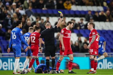 Middlesbrough 'dan Jonathan Howson, Birmingham City, Birmingham' a karşı 12 Mart 202 'de oynanan Sky Bet Şampiyonası maçında hakem Andy Davies tarafından sarı kart gösterildi.