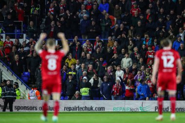 Middlesbrough taraftarları, Birmingham City 'nin 12 Mart 202' de St Andrews, Birmingham, İngiltere 'de Middlesbrough' a karşı oynadığı Sky Bet Şampiyonası maçında takımlarının 0-1 kazanma golünü kutluyor.