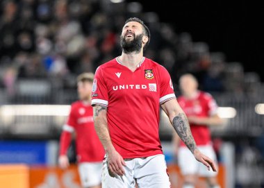 Wrexham 'dan Ollie Palmer, Wrexham - Harrogate Town maçında Wrexham - SToK Cae Ras, Wrexham, İngiltere, 12 Mart 202