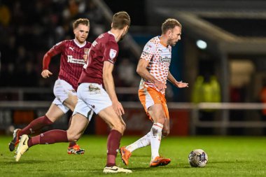 Blackpool 'dan Jordan Rhodes, 12 Mart 202' de İngiltere 'nin Sixfields Stadyumu' nda oynanan Northampton Town-Blackpool maçında topla bir çıkış yaptı.