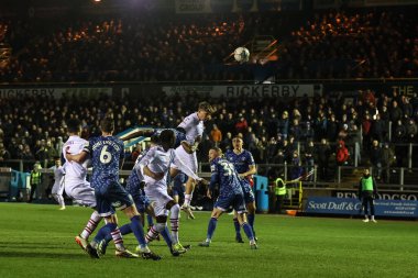 Barnsley 'li Aiden Marsh, 12 Mart 202' de İngiltere 'de Brunton Park, Carlisle' da oynanan Sky Bet Lig 1 karşılaşmasında kaleye doğru ilerliyor.