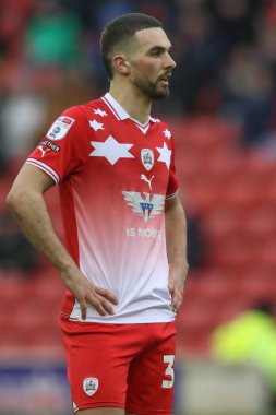 Barnsley 'den Adam Phillips Sky Bet Ligi 1 maçı sırasında Barnsley ile Cheltenham Town, Oakwell, Barnsley, İngiltere, 16 Mart 202