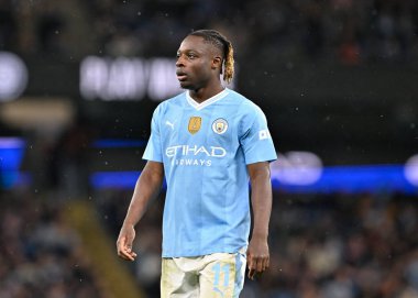 Manchester City 'den Jrmy Doku, 16 Mart 2024 tarihinde Birleşik Krallık Etihad Stadyumu' nda Manchester City ile Newcastle United arasındaki son karşılaşma sırasında