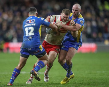 St. Helens 'ten Joe Batchelor, Leeds Gergedan takımından Rhyse Martin' in 15 Mart 202 'de Headingley Stadyumu' nda oynanan Betfred Süper Lig 5. Round karşılaşmasında rakibi Leeds Gergedan ile St Helens arasındaki mücadeleye ara verdi.