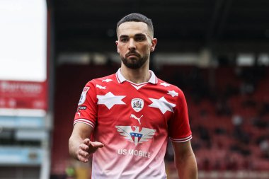 Barnsley 'den Adam Phillips Sky Bet Ligi 1 maçı sırasında Barnsley ile Cheltenham Town, Oakwell, Barnsley, İngiltere, 16 Mart 202