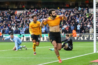 Wolverhampton Wanderers takımından Rayan At-Nouri, 16 Mart 2024 tarihinde İngiltere 'nin Wolineux, Wolverhampton, Wolverhampton, İngiltere' de oynanan FA Cup Quarter- Final karşılaşmasında 1-1 kazanma hedefini kutluyor.