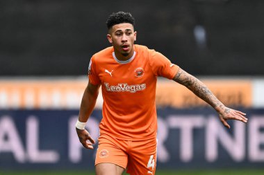 Blackpool 'dan Jordan Lawrence-Gabriel, Wigan Athletic' in Blackpool 'a karşı 16 Mart 202' de oynadığı Wigan Stadyumu 'nda oynanan 1.